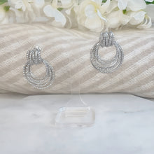Load image into Gallery viewer, Exquisite Diamanté Earrings
