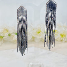 Load image into Gallery viewer, Narrow Black Chain Earrings