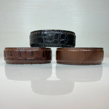 Load image into Gallery viewer, Narrow Textured Leather Cuff