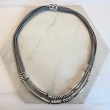 Load image into Gallery viewer, New Gold Design Magnetic Necklace