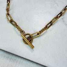 Load image into Gallery viewer, Gold Twisted Chain Necklace