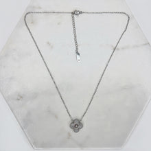 Load image into Gallery viewer, Silver Clover Pendant