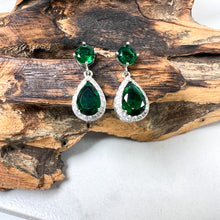 Load image into Gallery viewer, Classic Emerald Drop Earrings