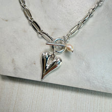 Load image into Gallery viewer, Front Fastening Heart &amp; Pearl Necklace