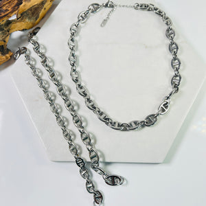 Larger Link Silver Pig Nose Necklace