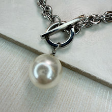 Load image into Gallery viewer, Chunky Metal Chain with Drop Pearl