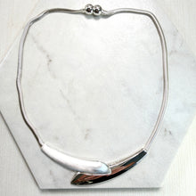 Load image into Gallery viewer, Gold Magnetic Fastening Necklace
