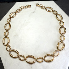 Load image into Gallery viewer, Silver Oval Link Necklace