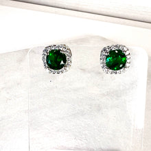 Load image into Gallery viewer, Small Square Green Studs