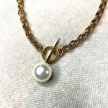 Load image into Gallery viewer, Gold Large Pearl Necklace