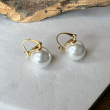 Load image into Gallery viewer, Large Pearl Earrings