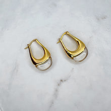 Load image into Gallery viewer, Gold &amp; Clear Acrylic Earrings