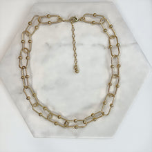 Load image into Gallery viewer, Large Gold Paperclip Necklace