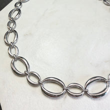 Load image into Gallery viewer, Silver Oval Link Necklace