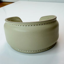 Load image into Gallery viewer, Padded Mouldable Cuff
