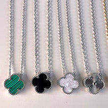 Load image into Gallery viewer, Classic Clover Pendant