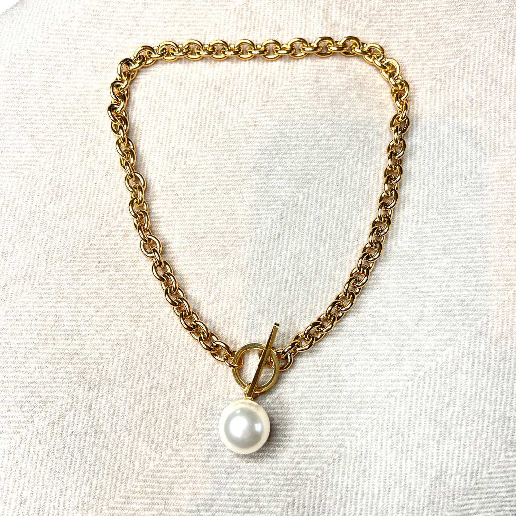 Gold Large Pearl Necklace