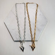 Load image into Gallery viewer, Front Fastening Heart &amp; Pearl Necklace