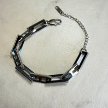 Load image into Gallery viewer, Silver Geometric Necklace