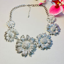 Load image into Gallery viewer, Silver Flower Necklace