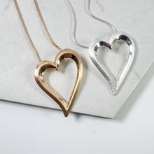 Load image into Gallery viewer, Classic Heart Necklace