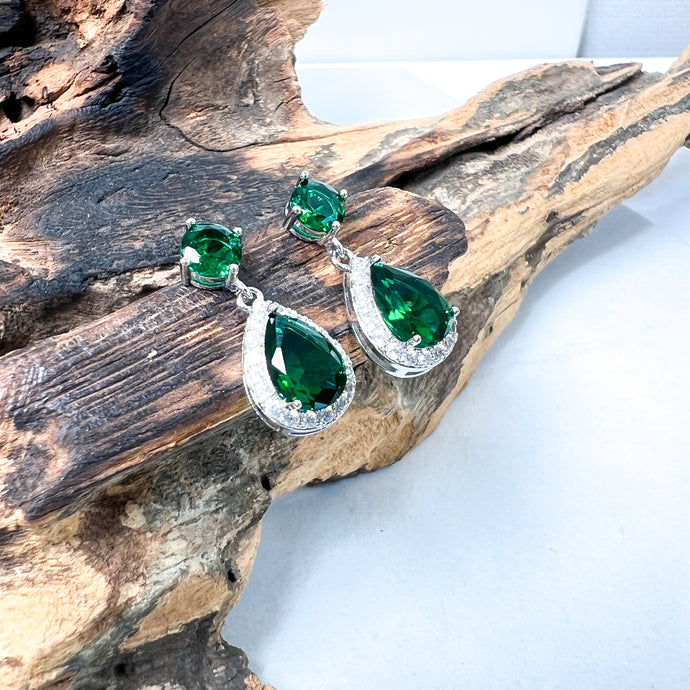 Classic Emerald Drop Earrings