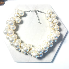 Load image into Gallery viewer, Cream Pearl Necklace
