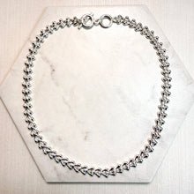 Load image into Gallery viewer, Detailed Gold Chain