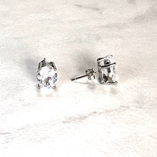 Load image into Gallery viewer, Classic Oval Diamanté Stud