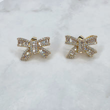 Load image into Gallery viewer, Gold Bow Earrings