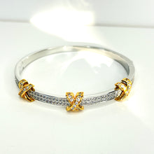 Load image into Gallery viewer, Diamanté Kiss Bangle