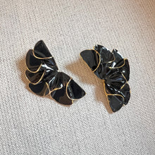Load image into Gallery viewer, Enamel Fan Earrings
