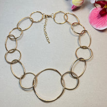 Load image into Gallery viewer, Gold Circles Necklace