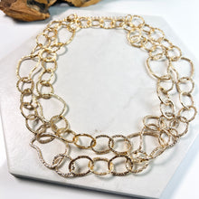 Load image into Gallery viewer, Versatile Gold Link Necklace