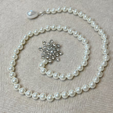 Load image into Gallery viewer, Adjustable Vintage Pearl Necklace