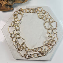 Load image into Gallery viewer, Versatile Gold Link Necklace