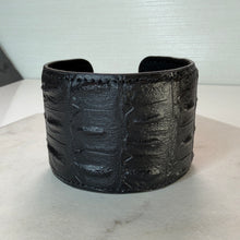 Load image into Gallery viewer, Broad Textured Cuff