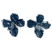 Load image into Gallery viewer, Shiny Black Petal Earrings