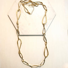 Load image into Gallery viewer, Versatile Long Silver Necklace