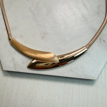 Load image into Gallery viewer, Gold Magnetic Fastening Necklace