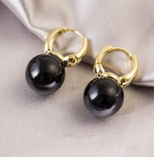 Load image into Gallery viewer, Fixed Black Drop Earrings