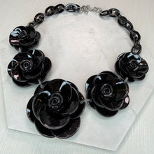 Load image into Gallery viewer, Black Flower Necklace