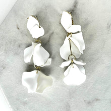 Load image into Gallery viewer, Lightweight Petal Drops