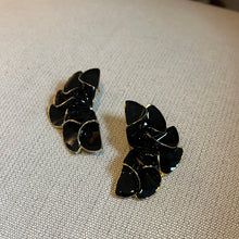 Load image into Gallery viewer, Enamel Fan Earrings