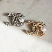 Load image into Gallery viewer, Black Necklace with Diamanté Detail