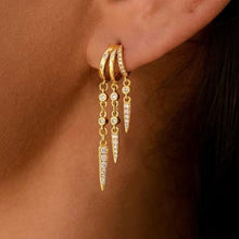 Load image into Gallery viewer, Gold Tassel Chain Earrings