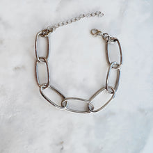 Load image into Gallery viewer, Oval Link Silver Bracelet