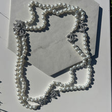 Load image into Gallery viewer, Pearl Necklace with Seed Pearl Detail