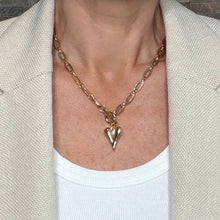 Load image into Gallery viewer, Front Fastening Heart &amp; Pearl Necklace