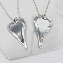 Load image into Gallery viewer, Long Heart Necklace